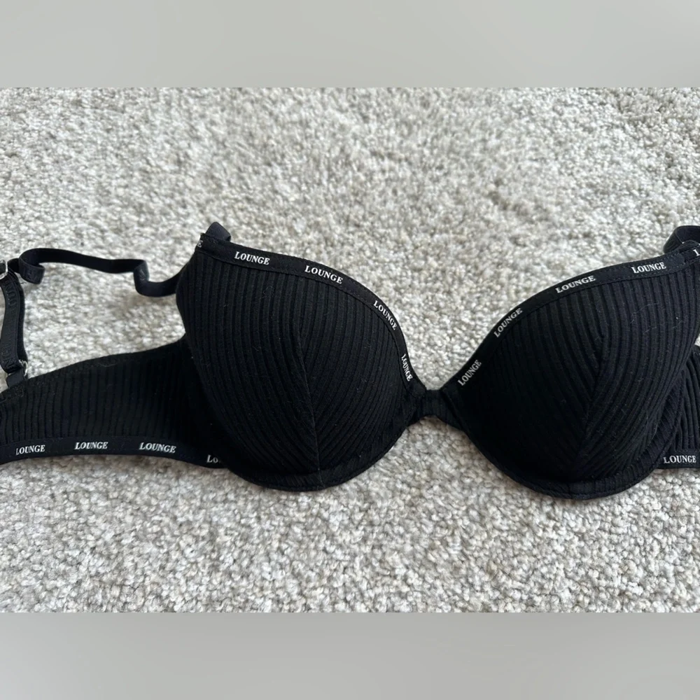 Women’s‎ Lounge Black T-Shirt Ribbed Bra
